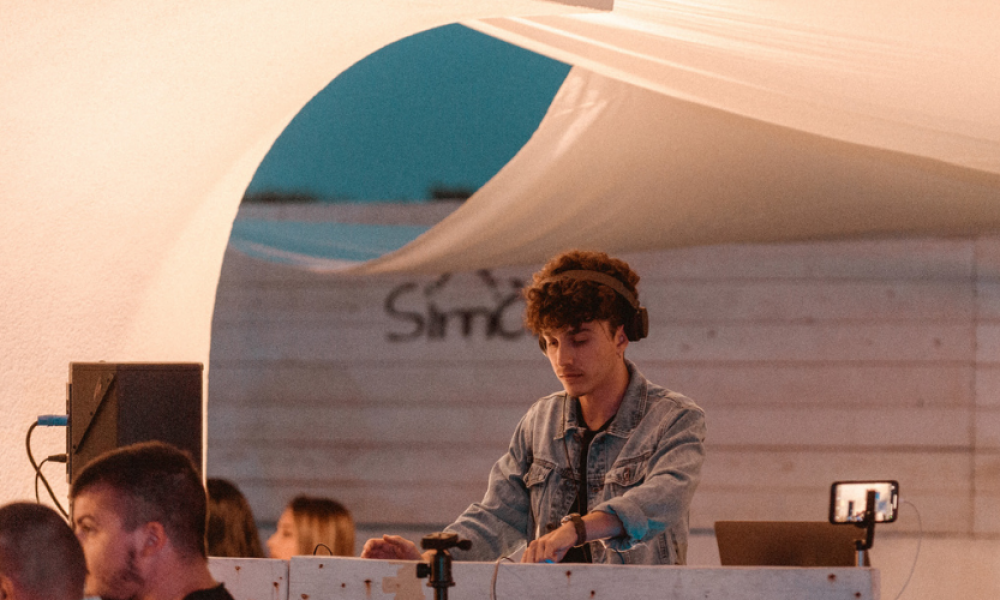 DISCOVERY SARDINIA RADIO SPECIAL W/ GIGI CARBINI JETLAG MIX