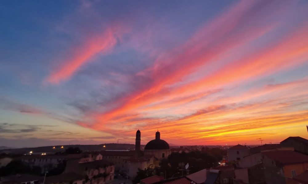 DISCOVERY SARDINIA RADIO RESIDENTS W/ HALF PINT SUNSET SELECTION AUGUST 2021