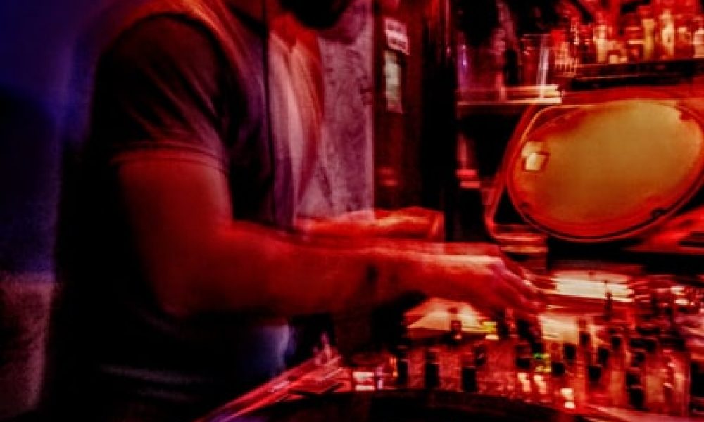VINYL DIGGERS HOUSE W/ FRANCESCO OLIVA – CLASSIC HOUSE SELECTION #1 –